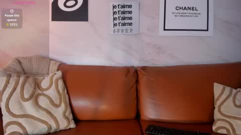 Adalyn Cute online show from June 21, 11:38 am