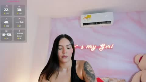 Adalyn Cute online show from July 8, 11:57 am