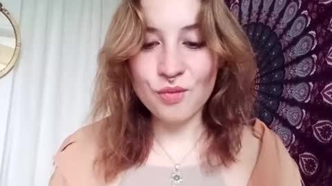 Adalyn online show from October 16, 2:38 pm