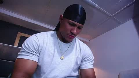 adam_fit19cm online show from June 25, 7:19 pm