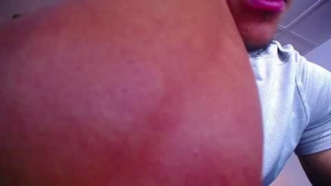 adam_fit19cm online show from July 30, 2:07 pm