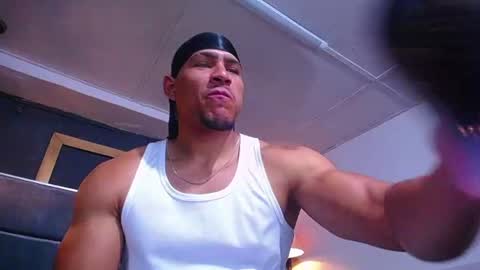 adam_fit19cm online show from July 9, 2:21 pm