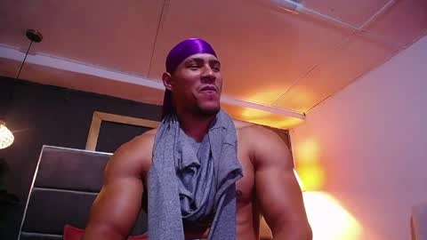 adam_fit19cm online show from May 2, 2:12 pm