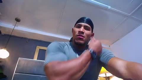 adam_fit19cm online show from July 17, 2:41 pm