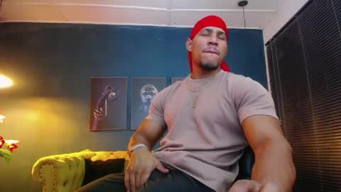 adam_fit19cm online show from April 26, 1:36 am