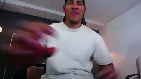 adam_fit19cm online show from July 23, 7:22 pm