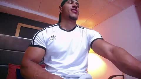 adam_fit19cm online show from April 28, 1:59 pm