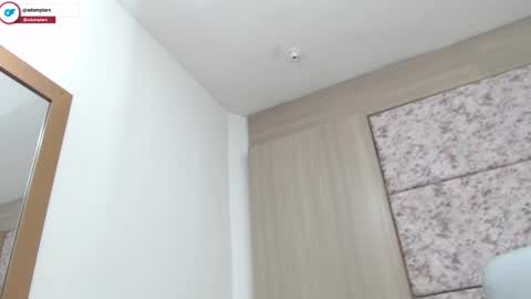 adam_piarse online show from March 15, 7:02 am