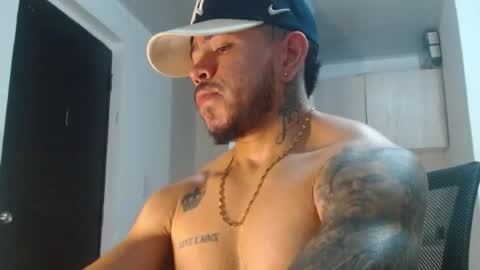 adam shilder7 online show from June 26, 1:00 am