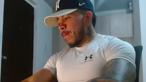 adam shilder7 online show from June 18, 3:12 am