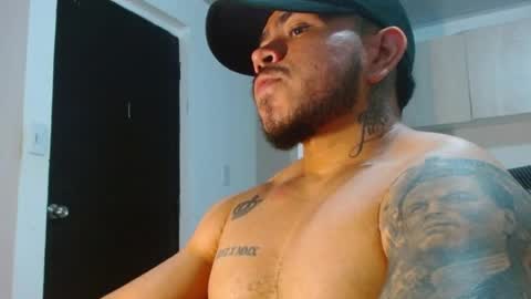 adam shilder7 online show from April 25, 1:52 am