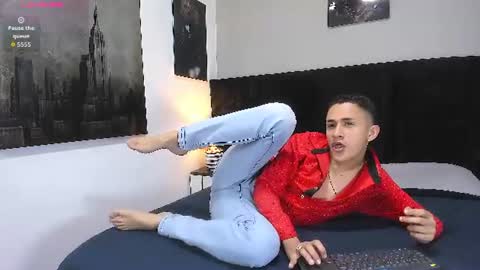 adam_walker_1 online show from June 22, 4:03 pm