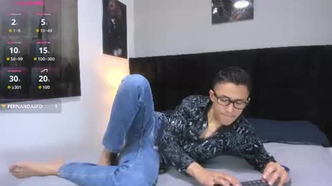 adam_walker_1 online show from June 18, 4:01 pm