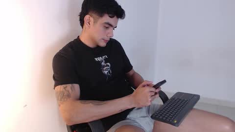 Snapshot of adama_soa chatting on October 6, 6:09 am Hello guys excuse my absence I will be absent for several days for health reasons I hope you understand thank you very much. online show from October 6, 6:09 am