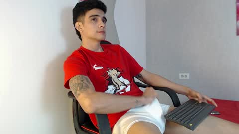 Snapshot of adama_soa chatting on February 2, 9:29 am Hello guys excuse my absence I will be absent for several days for health reasons I hope you understand thank you very much. online show from February 2, 9:29 am