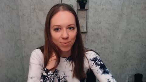 Snapshot of adamais_ chatting on February 12, 10:35 am adamais_ online show from February 12, 10:35 am