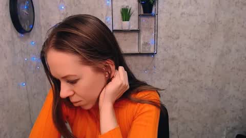 Snapshot of adamais_ chatting on February 10, 12:39 pm adamais_ online show from February 10, 12:39 pm