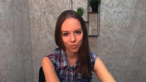 Snapshot of adamais_ chatting on February 25, 8:03 am adamais_ online show from February 25, 8:03 am