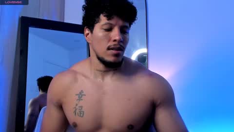 adambrocs1 online show from June 27, 5:52 pm