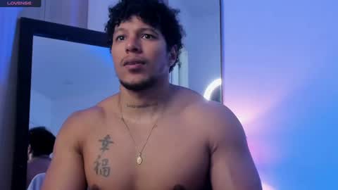 adambrocs1 online show from July 26, 4:48 pm