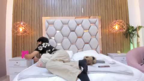 Adams Bobby online show from June 19, 11:16 am