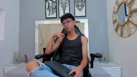 Adams Bobby online show from November 26, 2:47 pm