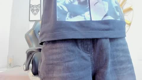 Adams Bobby online show from April 22, 12:01 pm
