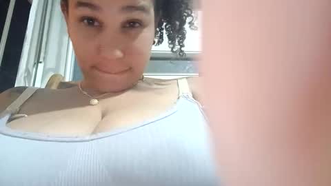 ADAMS Y NIKI online show from January 12, 2:51 am