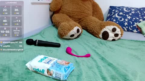 ADAMS Y NIKI online show from February 8, 6:54 am