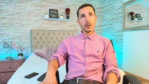 Im Adams Sanz online show from February 6, 8:11 pm