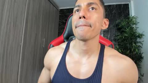 Adan Sin online show from April 29, 5:18 pm