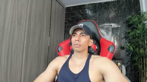 Adan Sin online show from June 18, 3:28 pm