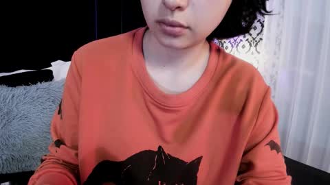 Snapshot of adeelinee chatting on October 2, 8:07 pm Ade online show from October 2, 8:07 pm