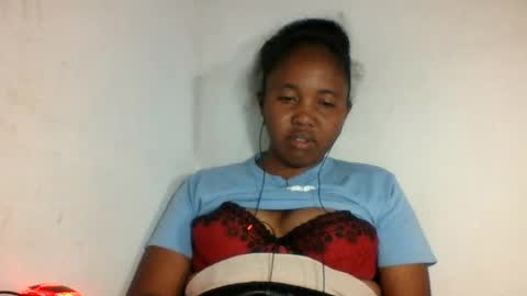 adelealy online show from August 3, 3:29 pm