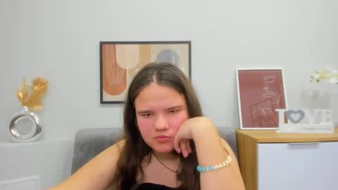 Snapshot of adelecruzz chatting on February 26, 2:16 pm adelecruzz online show from February 26, 2:16 pm