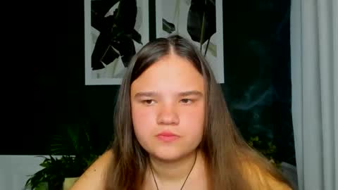 adelecruzz online show from May 1, 11:59 am