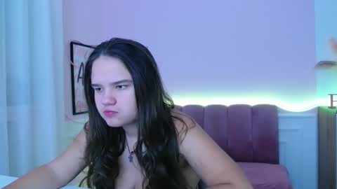 adelecruzz online show from December 14, 1:06 pm