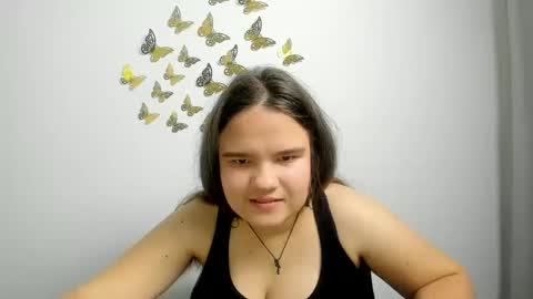 Snapshot of adelecruzz chatting on February 1, 4:11 pm adelecruzz online show from February 1, 4:11 pm