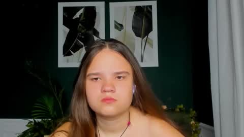 adelecruzz online show from April 29, 11:59 am