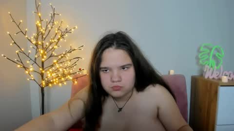 Snapshot of adelecruzz chatting on February 20, 4:58 pm adelecruzz online show from February 20, 4:58 pm