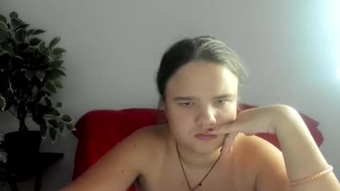 Snapshot of adelecruzz chatting on September 20, 1:58 pm adelecruzz online show from September 20, 1:58 pm