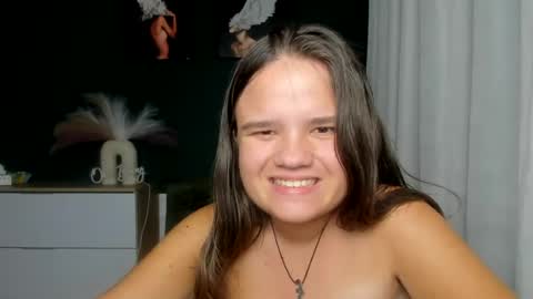 adelecruzz online show from July 19, 12:30 pm