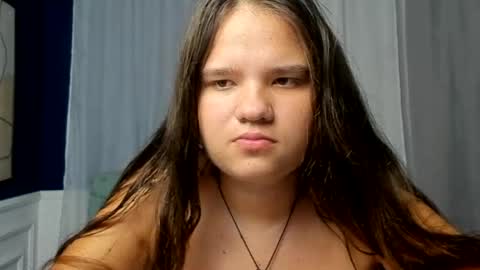 adelecruzz online show from July 28, 12:01 pm