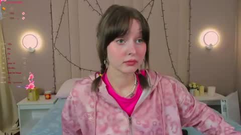 adelesilvy online show from June 16, 1:42 am