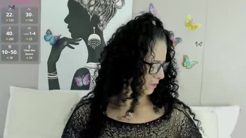 Adele Smithh online show from October 15, 11:55 am