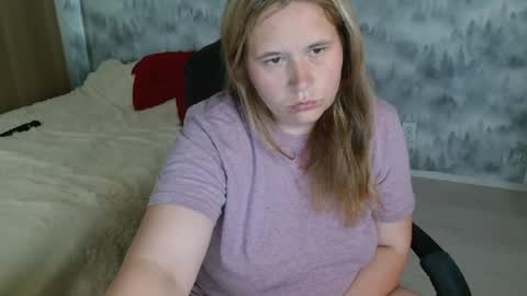 adelinalawson online show from July 28, 12:59 pm