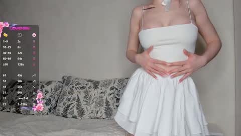 adelins_peach online show from November 27, 11:18 am