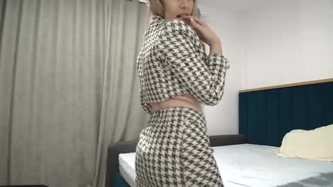 Adellyn online show from February 17, 8:41 pm