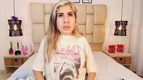 AdharaSmithh online show from March 4, 8:38 pm