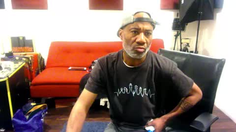 adick_ting online show from November 28, 7:32 pm